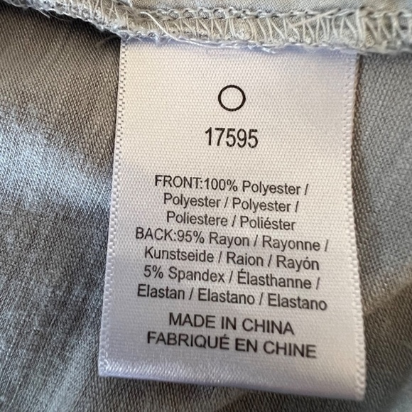 Anthropologie Dolan M silky snakeskin print gray and white pleated top - Picture 9 of 10